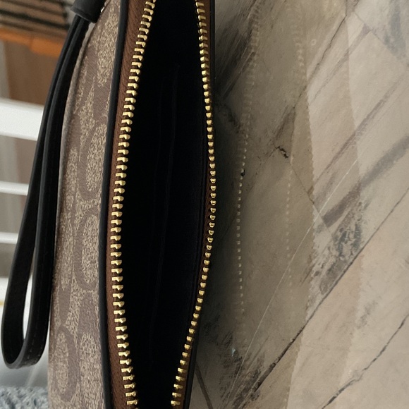 Coach Signature Corner Zip Brown and Black Wristlet - Picture 5 of 9